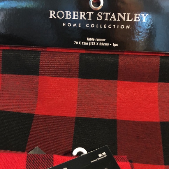 Robert Stanley Home Collection buffalo plaid table runner and tea towels - Picture 3 of 4